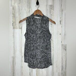 Violet & Claire Women's Abstract Sleeveless Top Black White Size Medium